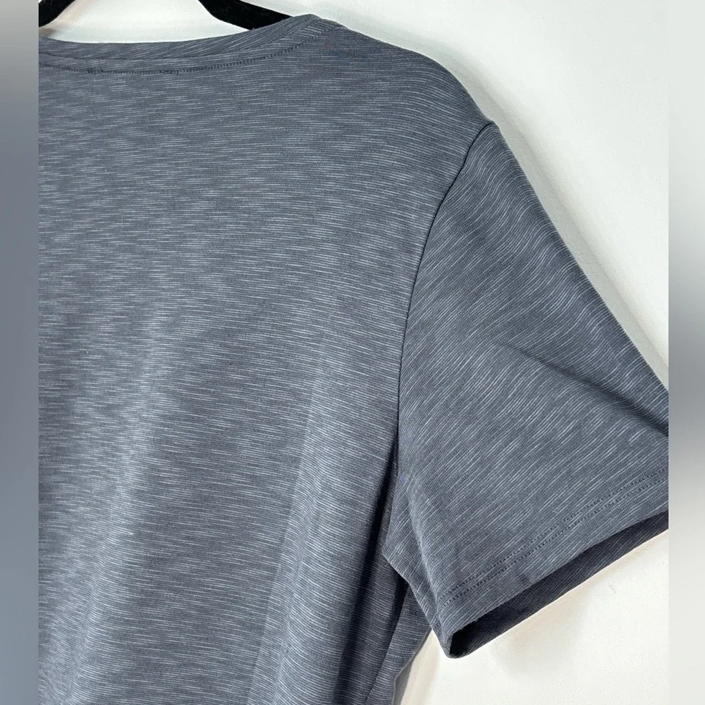 THEORY Heathered Classic Gray Basic Scoop Neck T Shirt Size Medium L47 - Picture 14 of 14